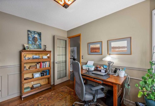 94 Sunset Way, Priddis Greens, AB - Indoor Photo Showing Office