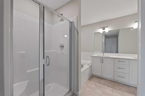 7 Corner Glen Common Ne, Calgary, AB - Indoor Photo Showing Bathroom