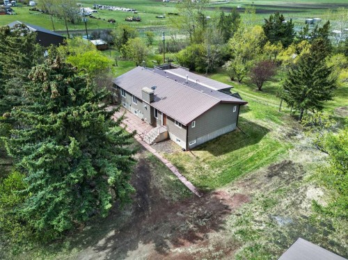 30338 Range Road 282, Rural Mountain View County, AB - Outdoor