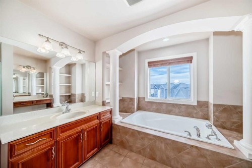 36 Saddleland Court Ne, Calgary, AB - Indoor Photo Showing Bathroom