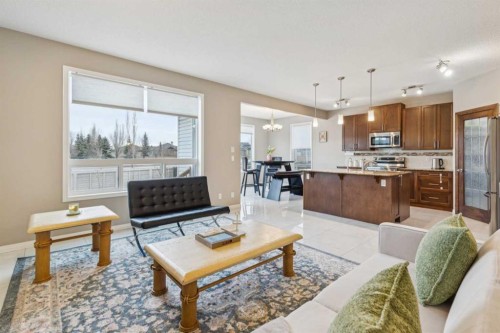 71 Walden Manor Se, Calgary, AB - Indoor Photo Showing Living Room