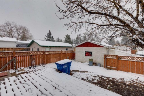 41 Alpine Crescent Se, Airdrie, AB - Outdoor