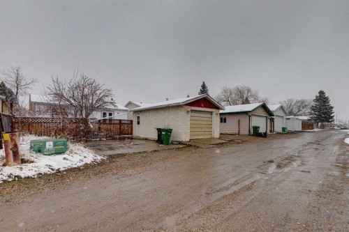 41 Alpine Crescent Se, Airdrie, AB - Outdoor