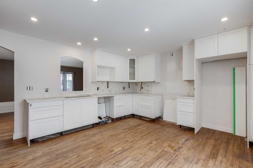 41 Alpine Crescent Se, Airdrie, AB - Indoor Photo Showing Kitchen