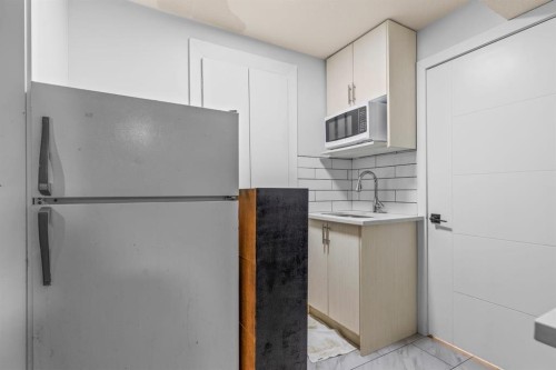 13 Martindale Boulevard Ne, Calgary, AB - Indoor Photo Showing Kitchen