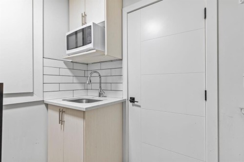 13 Martindale Boulevard Ne, Calgary, AB - Indoor Photo Showing Kitchen