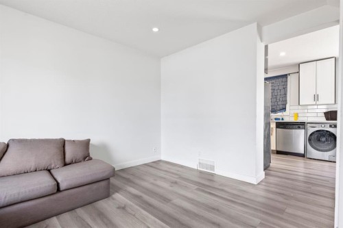 13 Martindale Boulevard Ne, Calgary, AB - Indoor