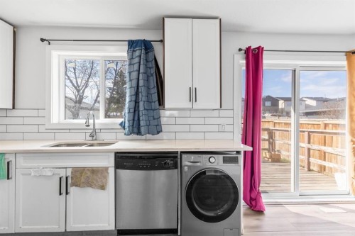 13 Martindale Boulevard Ne, Calgary, AB - Indoor Photo Showing Laundry Room