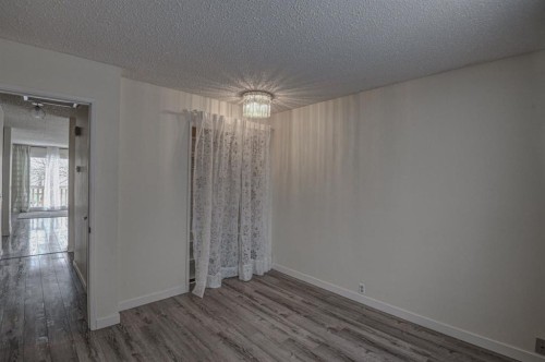 8408 Berkley Road Nw, Calgary, AB - Indoor Photo Showing Other Room