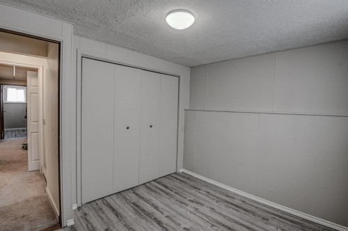 8408 Berkley Road Nw, Calgary, AB - Indoor Photo Showing Other Room