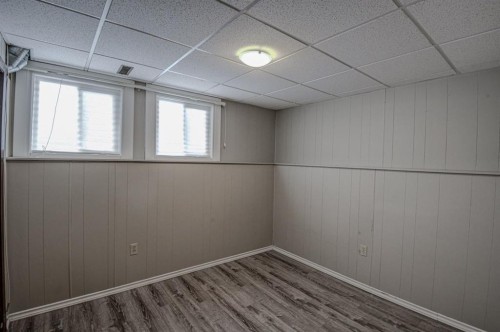 8408 Berkley Road Nw, Calgary, AB - Indoor Photo Showing Other Room