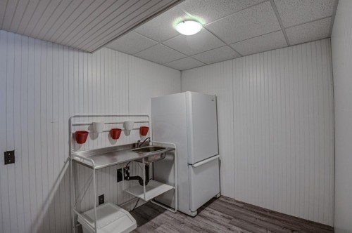 8408 Berkley Road Nw, Calgary, AB - Indoor Photo Showing Other Room