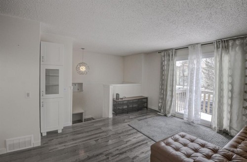 8408 Berkley Road Nw, Calgary, AB - Indoor