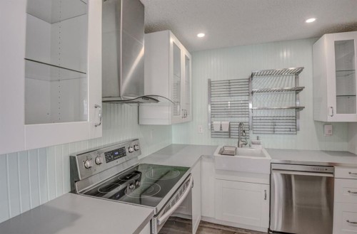 8408 Berkley Road Nw, Calgary, AB - Indoor