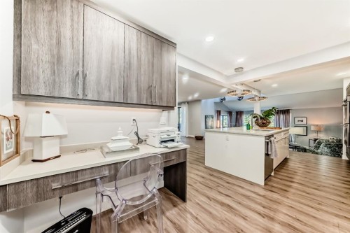 22 Coach Manor Terrace Sw, Calgary, AB - Indoor