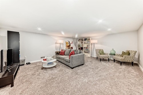 22 Coach Manor Terrace Sw, Calgary, AB - Indoor