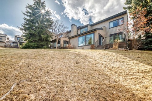 22 Coach Manor Terrace Sw, Calgary, AB - Outdoor