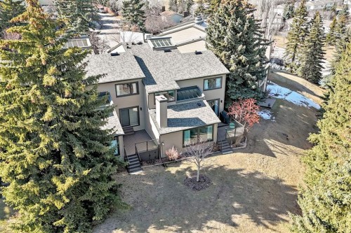22 Coach Manor Terrace Sw, Calgary, AB - Outdoor