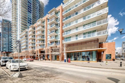 204-560 6 Avenue Se, Calgary, AB - Outdoor With Balcony With Facade