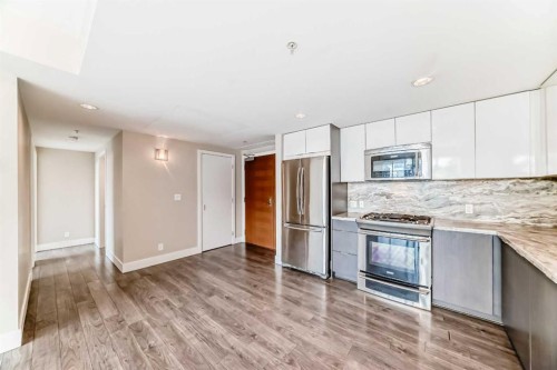 204-560 6 Avenue Se, Calgary, AB - Indoor Photo Showing Kitchen With Stainless Steel Kitchen With Upgraded Kitchen