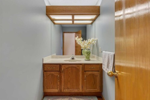 2856 Signal Hill Heights Sw, Calgary, AB - Indoor Photo Showing Other Room