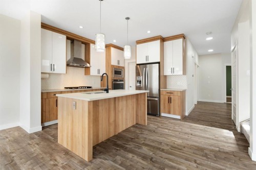 193 Walgrove Terrace Se, Calgary, AB - Indoor Photo Showing Kitchen With Upgraded Kitchen