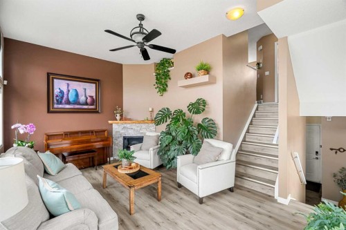 53 Copperfield Court Se, Calgary, AB - Indoor Photo Showing Other Room