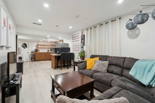 22 Nolanfield Heights Nw, Calgary, AB - Indoor Photo Showing Living Room