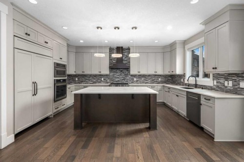 45 Rockcliff Heights Nw, Calgary, AB - Indoor Photo Showing Kitchen With Upgraded Kitchen