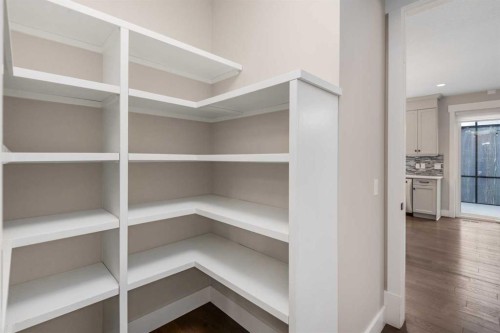 45 Rockcliff Heights Nw, Calgary, AB - Indoor With Storage