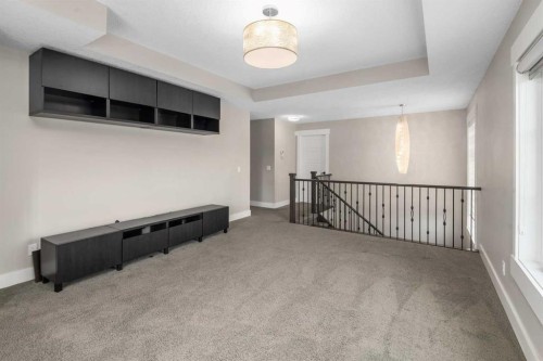 45 Rockcliff Heights Nw, Calgary, AB - Indoor Photo Showing Other Room