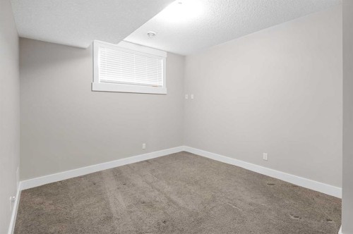 45 Rockcliff Heights Nw, Calgary, AB - Indoor Photo Showing Other Room
