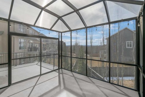 45 Rockcliff Heights Nw, Calgary, AB - Indoor Photo Showing Other Room