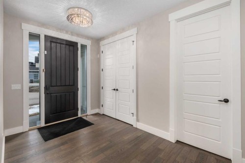 45 Rockcliff Heights Nw, Calgary, AB - Indoor Photo Showing Other Room