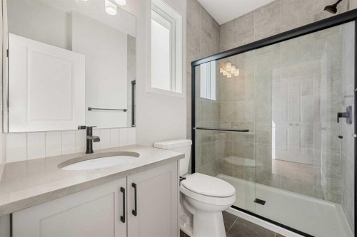 213 Bridgeport Gate, Chestermere, AB - Indoor Photo Showing Bathroom
