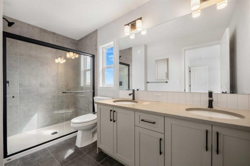 213 Bridgeport Gate, Chestermere, AB - Indoor Photo Showing Bathroom