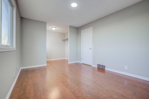 171 Erin Woods Drive Se, Calgary, AB - Indoor Photo Showing Other Room