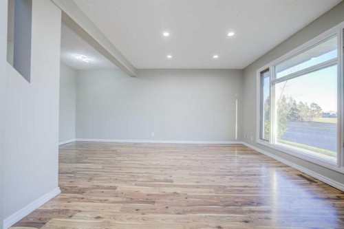 171 Erin Woods Drive Se, Calgary, AB - Indoor Photo Showing Other Room