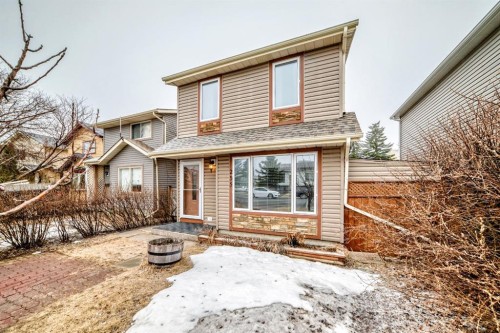 255 Falshire Way Ne, Calgary, AB - Outdoor