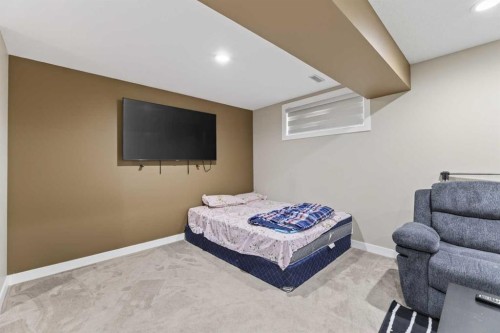 8474 Saddleridge Drive Ne, Calgary, AB - Indoor Photo Showing Bedroom