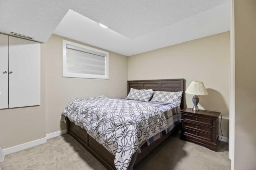 8474 Saddleridge Drive Ne, Calgary, AB - Indoor Photo Showing Bedroom