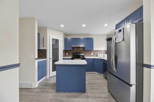 8474 Saddleridge Drive Ne, Calgary, AB - Indoor Photo Showing Kitchen