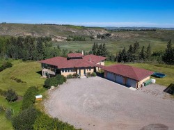 254069 Towers Trail Rural Rocky View County, AB T4C 2A3