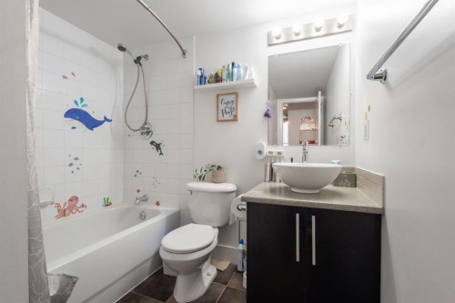 408-505 19 Avenue Sw, Calgary, AB - Indoor Photo Showing Bathroom