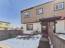68-3809 45 Street SW Calgary, AB T3E 3V6