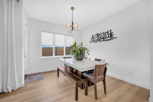11 Heritage Circle, Cochrane, AB - Indoor Photo Showing Dining Room