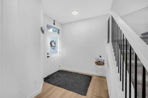 11 Heritage Circle, Cochrane, AB - Indoor Photo Showing Other Room