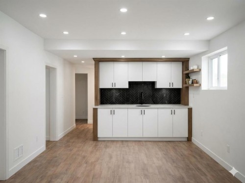 11 Heritage Circle, Cochrane, AB - Indoor Photo Showing Kitchen