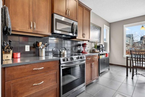 72 Auburn Bay Avenue Se, Calgary, AB - Indoor Photo Showing Kitchen