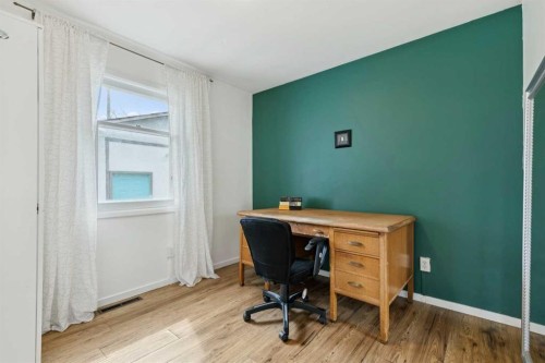 6507 34 Avenue Nw, Calgary, AB - Indoor Photo Showing Office